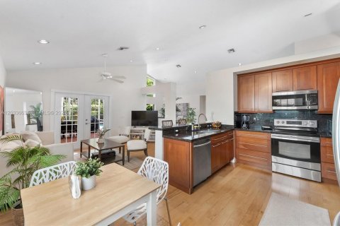 House in Weston, Florida 3 bedrooms, 173.36 sq.m. № 2173178 - photo 22