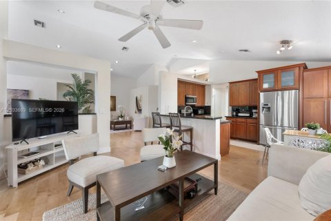 House in Weston, Florida 3 bedrooms, 173.36 sq.m. № 2173178 - photo 19