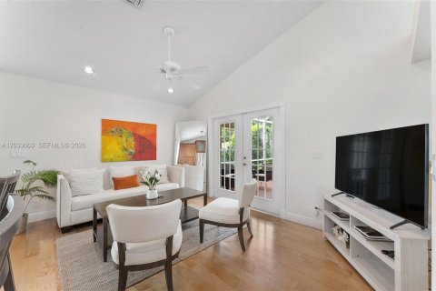 House in Weston, Florida 3 bedrooms, 173.36 sq.m. № 2173178 - photo 16