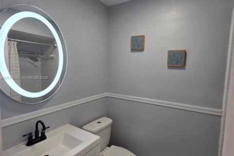 Townhouse in Cooper City, Florida 2 bedrooms, 88.54 sq.m. № 2247542 - photo 13