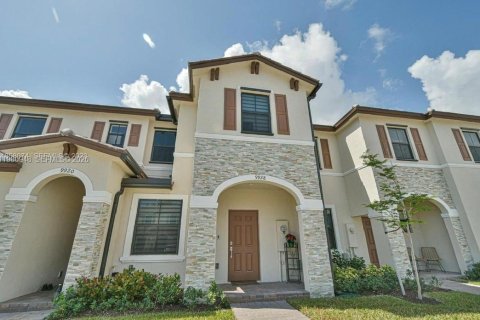 Touwnhouse à Miami, Floride 3 chambres № 2045306