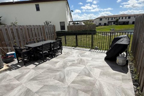 Купить таунхаус в Майами, Флорида 3 спальни, № 2045306 - фото 6