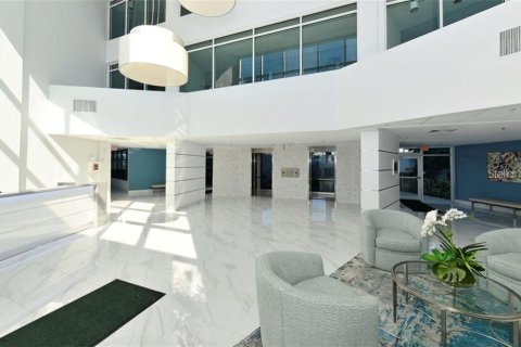 Condominio en alquiler en Sarasota, Florida, 2 dormitorios, 160.63 m2 № 1751298 - foto 13