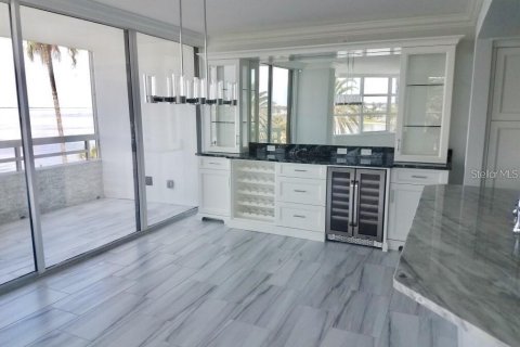 Condominio en alquiler en Sarasota, Florida, 2 dormitorios, 160.63 m2 № 1751298 - foto 3