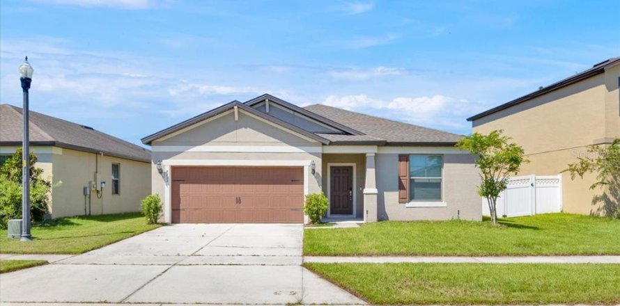Casa en Polk City, Florida 3 dormitorios, 199.18 m2 № 2109089