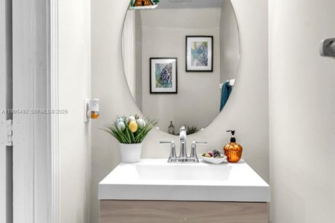 Townhouse in Coral Springs, Florida 3 bedrooms, 108.7 sq.m. № 2058257 - photo 11