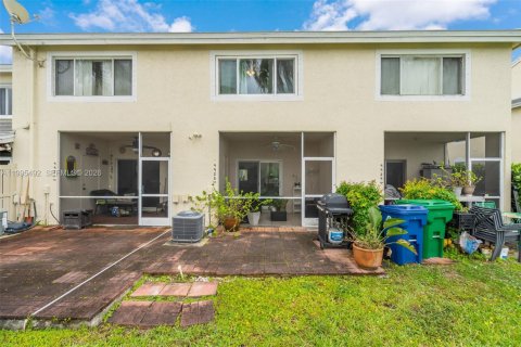 Townhouse in Coral Springs, Florida 3 bedrooms, 108.7 sq.m. № 2058257 - photo 29