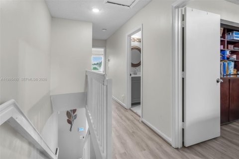 Townhouse in Coral Springs, Florida 3 bedrooms, 108.7 sq.m. № 2058257 - photo 21