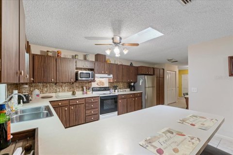 House in Williston, Florida 4 bedrooms, 201.78 sq.m. № 1717272 - photo 12
