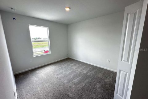 Villa ou maison à louer à Winter Haven, Floride: 4 chambres, 174.66 m2 № 2113131 - photo 5