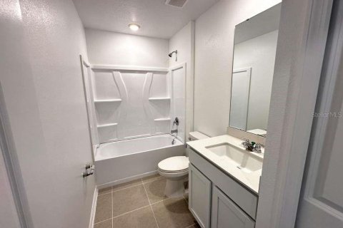 Villa ou maison à louer à Winter Haven, Floride: 4 chambres, 174.66 m2 № 2113131 - photo 6