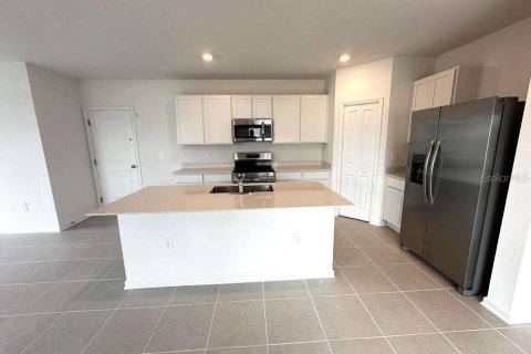 Villa ou maison à louer à Winter Haven, Floride: 4 chambres, 174.66 m2 № 2113131 - photo 8