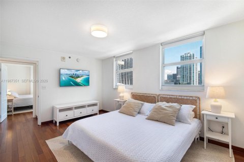 Купить кондоминиум в Майами, Флорида 3 спальни, 114.46м2, № 2057340 - фото 8