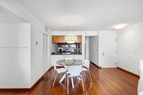 Купить кондоминиум в Майами, Флорида 3 спальни, 114.46м2, № 2057340 - фото 5