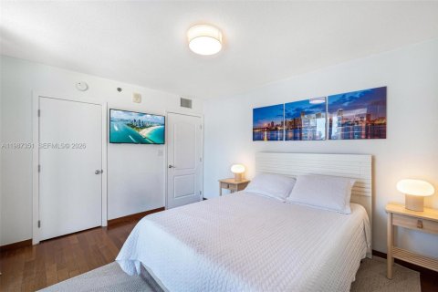 Купить кондоминиум в Майами, Флорида 3 спальни, 114.46м2, № 2057340 - фото 14
