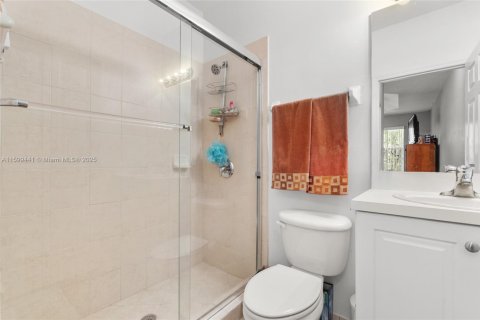 Townhouse in Homestead, Florida 2 bedrooms, 119.84 sq.m. № 1696458 - photo 15