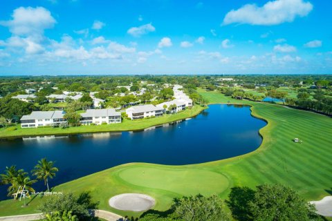 Condo in Boynton Beach, Florida, 2 bedrooms  № 860427 - photo 1