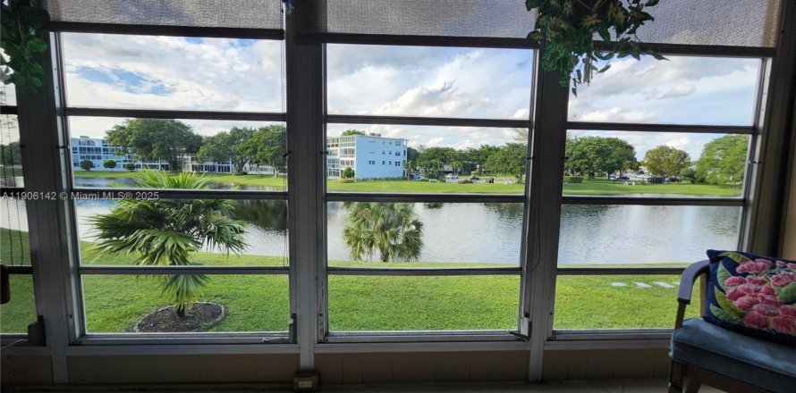 Кондоминиум с 1 спальней в Дирфилд-Бич, Флорида № 1966101