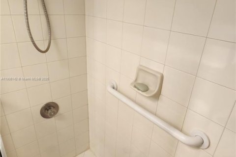 Купить кондоминиум в Дирфилд-Бич, Флорида 1 спальня, 66.43м2, № 1966101 - фото 20