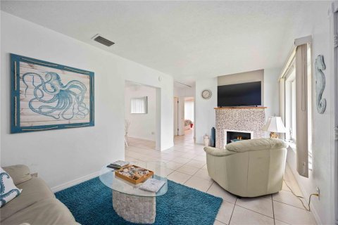 Immobilier commercial à vendre à Bradenton, Floride: 3 chambres, 197.23 m2 № 1919655 - photo 5