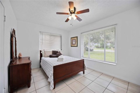 Immobilier commercial à vendre à Bradenton, Floride: 3 chambres, 197.23 m2 № 1919655 - photo 18