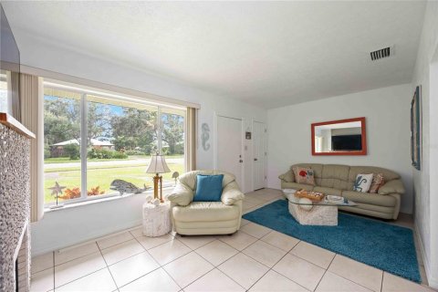 Immobilier commercial à vendre à Bradenton, Floride: 3 chambres, 197.23 m2 № 1919655 - photo 6