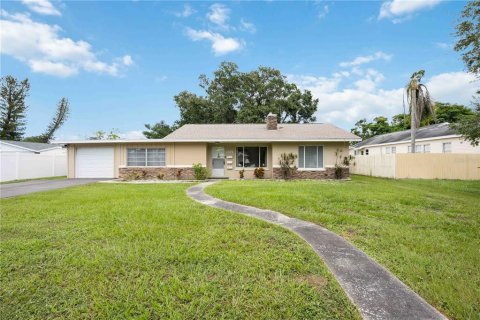 Immobilier commercial à vendre à Bradenton, Floride: 3 chambres, 197.23 m2 № 1919655 - photo 1