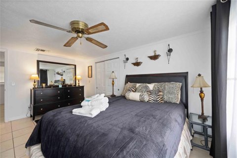 Immobilier commercial à vendre à Bradenton, Floride: 3 chambres, 197.23 m2 № 1919655 - photo 17