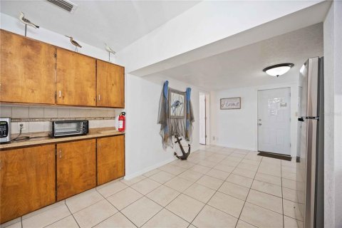 Immobilier commercial à vendre à Bradenton, Floride: 3 chambres, 197.23 m2 № 1919655 - photo 11