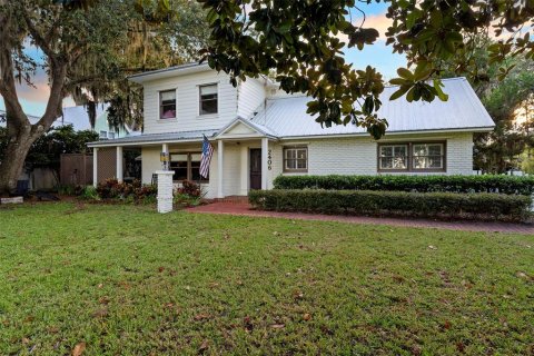 House in DeLand, Florida 4 bedrooms, 307.04 sq.m. № 1886876 - photo 10