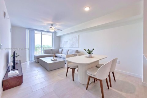 Apartamento en alquiler en Sweetwater, Florida, 2 dormitorios, 479.75 m2 № 1984610 - foto 11