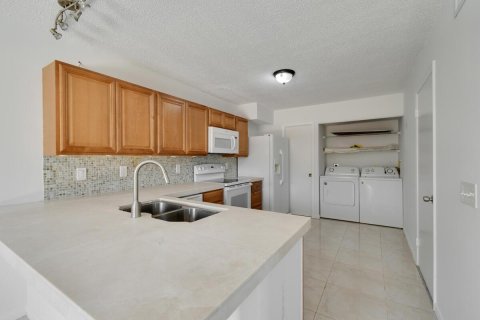 Touwnhouse à louer à Jupiter, Floride: 2 chambres, 94.95 m2 № 2169470 - photo 11