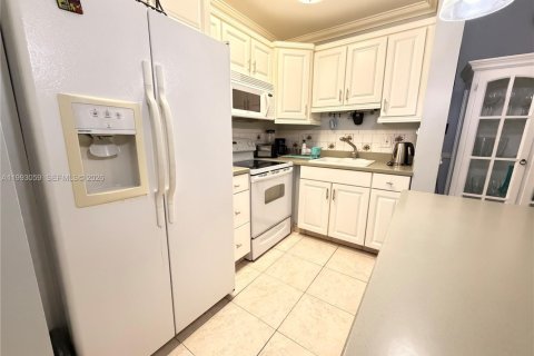 Appartement à louer à Hollywood, Floride: 2 chambres, 74.32 m2 № 2057056 - photo 7