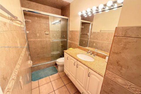 Appartement à louer à Hollywood, Floride: 2 chambres, 74.32 m2 № 2057056 - photo 4