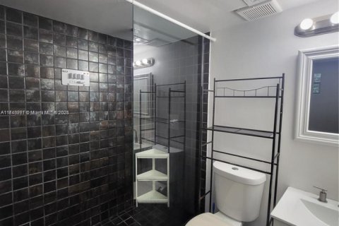 Condo in Miami Beach, Florida, 1 bedroom № 1985083 - photo 7