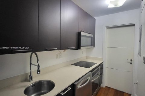 Condo in Miami Beach, Florida, 1 bedroom № 1985083 - photo 5