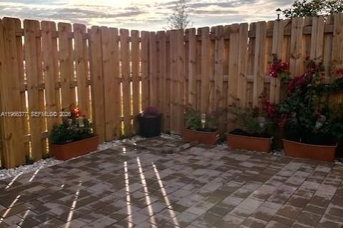 Touwnhouse à louer à Homestead, Floride: 3 chambres, 123.37 m2 № 2028170 - photo 21