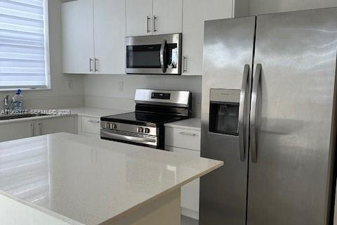 Touwnhouse à louer à Homestead, Floride: 3 chambres, 123.37 m2 № 2028170 - photo 6