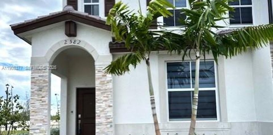 Touwnhouse à Homestead, Floride 3 chambres, 123.37 m2 № 2028170