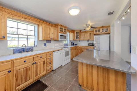 House in Bradenton, Florida 3 bedrooms, 172.61 sq.m. № 1812431 - photo 13