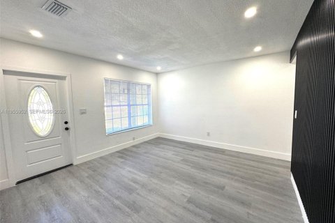 Villa ou maison à vendre à Miami, Floride: 3 chambres, 132.01 m2 № 2009738 - photo 6