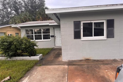 Appartement à Saint Petersburg, Floride 3 chambres, 99.41 m2 № 2412708