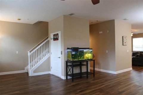 Townhouse in Tampa, Florida 4 bedrooms, 224.45 sq.m. № 2376779 - photo 19