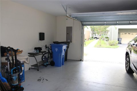 Townhouse in Tampa, Florida 4 bedrooms, 224.45 sq.m. № 2376779 - photo 7