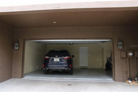 Townhouse in Tampa, Florida 4 bedrooms, 224.45 sq.m. № 2376779 - photo 5