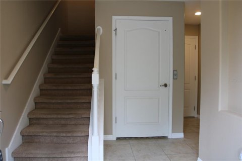 Townhouse in Tampa, Florida 4 bedrooms, 224.45 sq.m. № 2376779 - photo 9