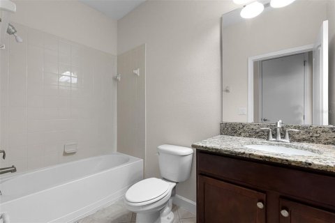 House in Winter Garden, Florida 5 bedrooms, 234.67 sq.m. № 1849644 - photo 17