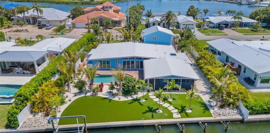 Casa en Holmes Beach, Florida 4 dormitorios, 264.4 m2 № 2101650