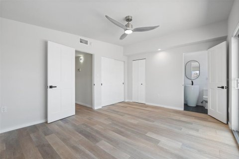 Casa en venta en Holmes Beach, Florida, 4 dormitorios, 264.4 m2 № 2101650 - foto 30