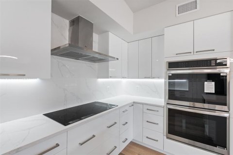 Casa en venta en Holmes Beach, Florida, 4 dormitorios, 264.4 m2 № 2101650 - foto 15